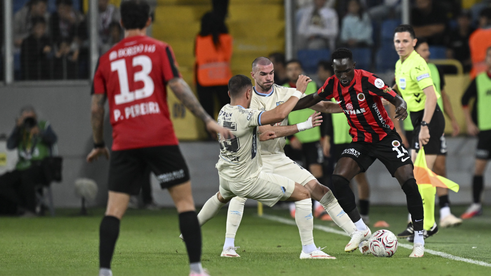 Gençlerbirliği - Erzurumspor maçında kazanan yok