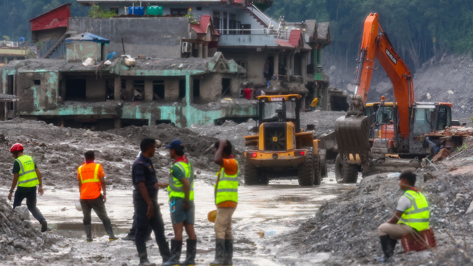 Nepal'deki selde can kaybı 669'a çıktı