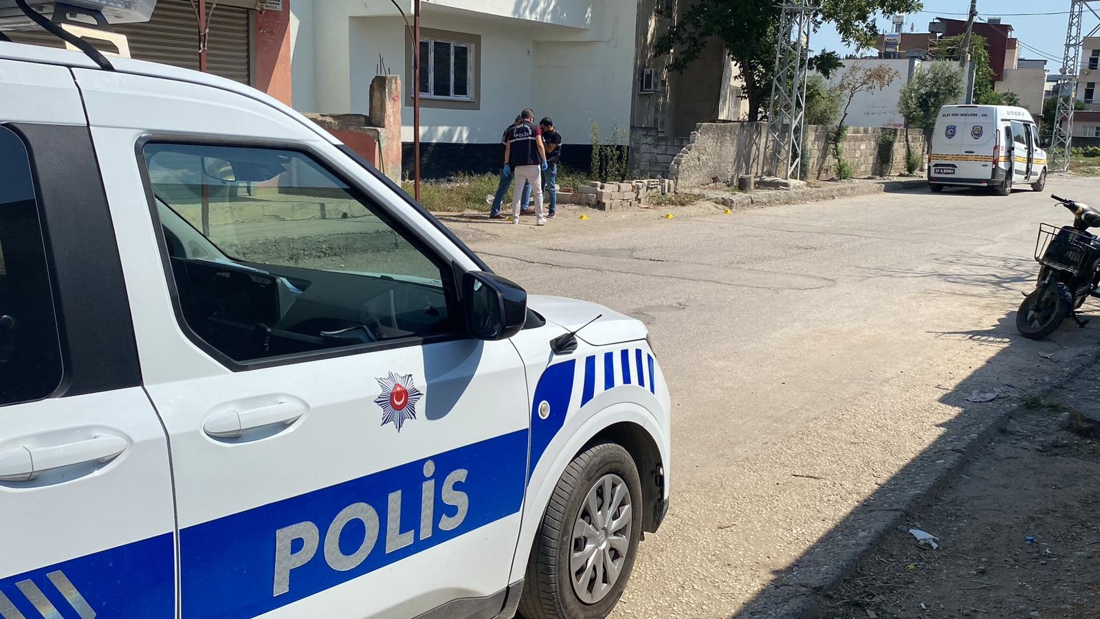 Boşanma aşamasındaki eşi ile baldızını tabancayla ağır yaraladı