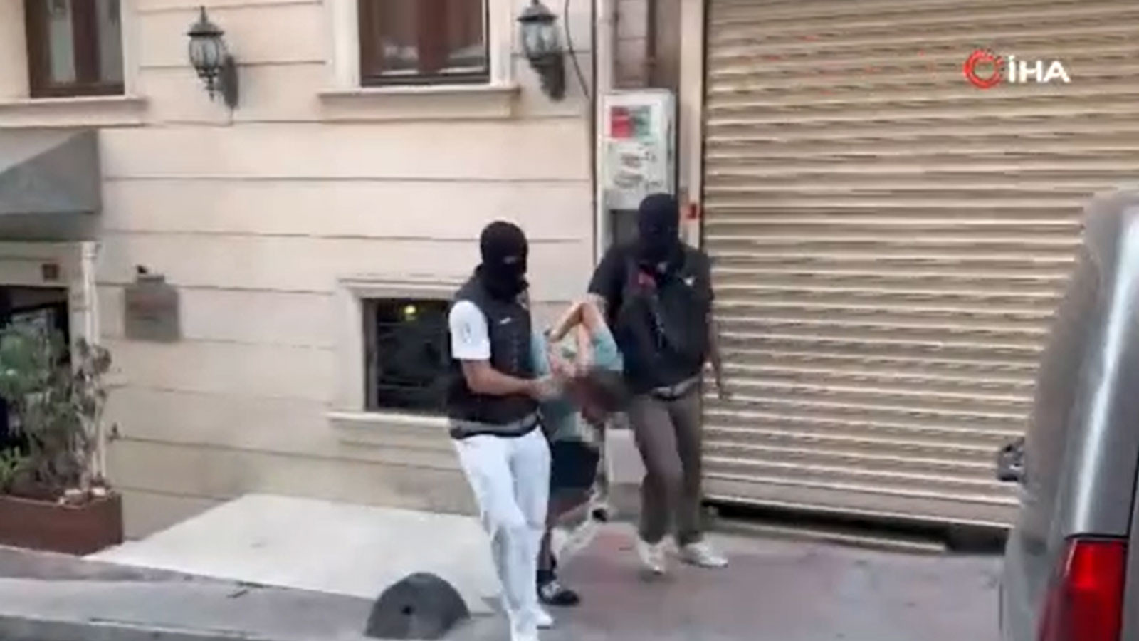 İngiltere’den kırmızı bültenle aranıyordu: Uyuşturucu kaçakçısı İstanbul’da yakalandı