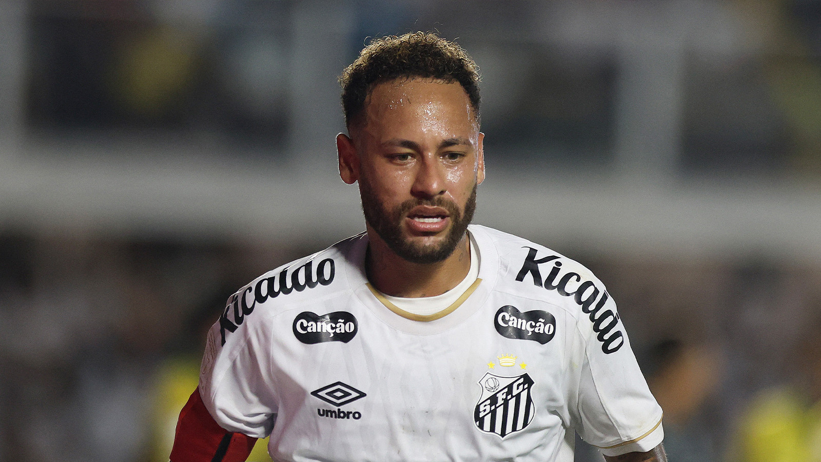Neymar kendi cebinden kulübün borcunu ödedi ve transfer yasağını kaldırdı
