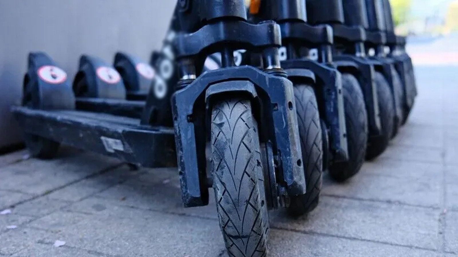 Bir ülkeden 'elektrikli skuter' kararı: Artık zorunlu olacak