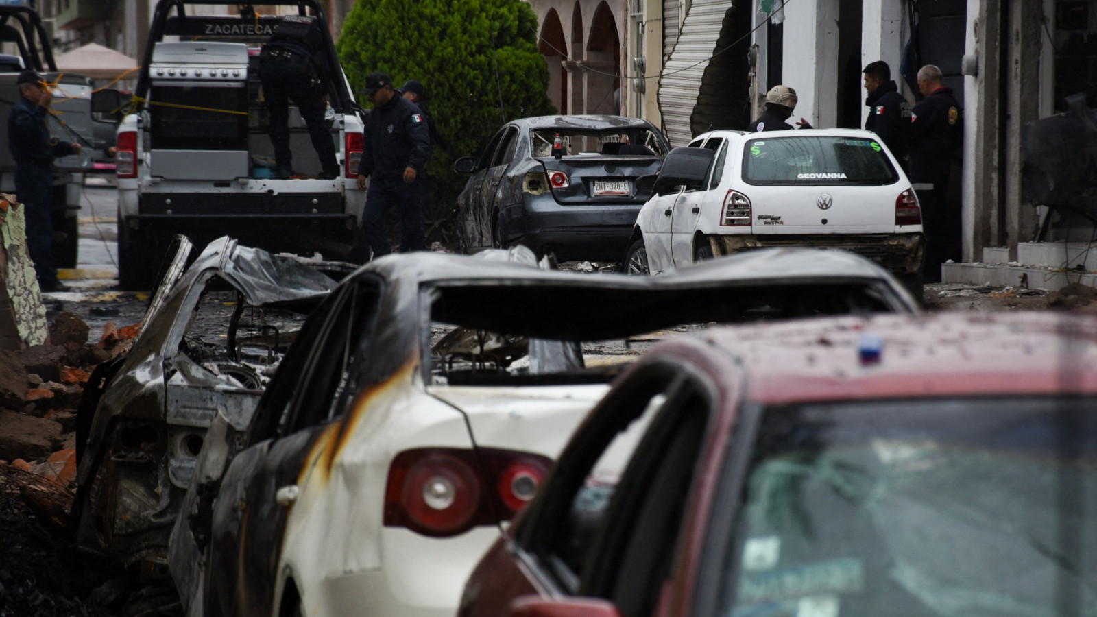 Meksika'da karakola bomba yüklü araçla saldırı