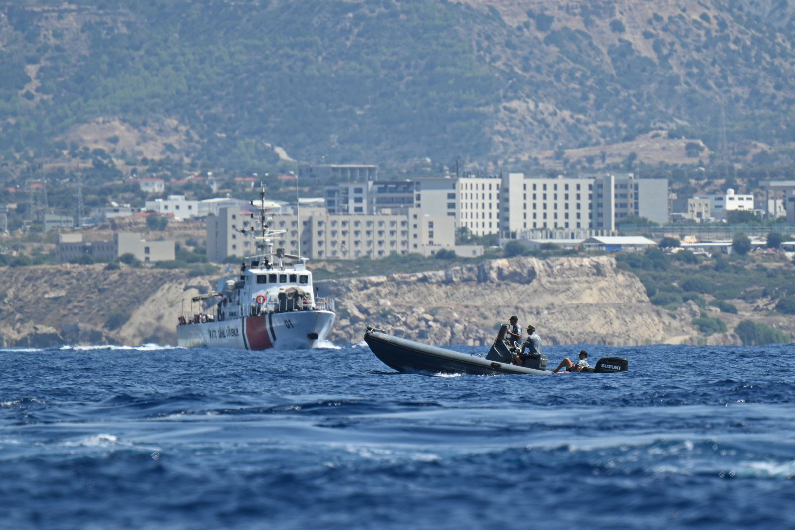 Girne'deki gemi faciasında son durum! Kayıp 20 kişiyi arama çalışmaları sürüyor - Resim: 5
