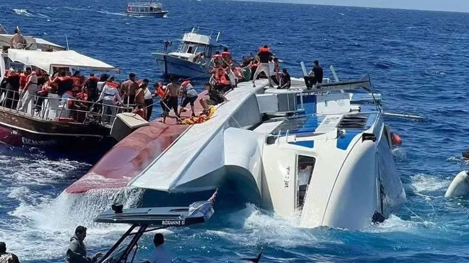 Girne'deki gemi faciasında son durum! Kayıp 20 kişiyi arama çalışmaları sürüyor - Resim: 7