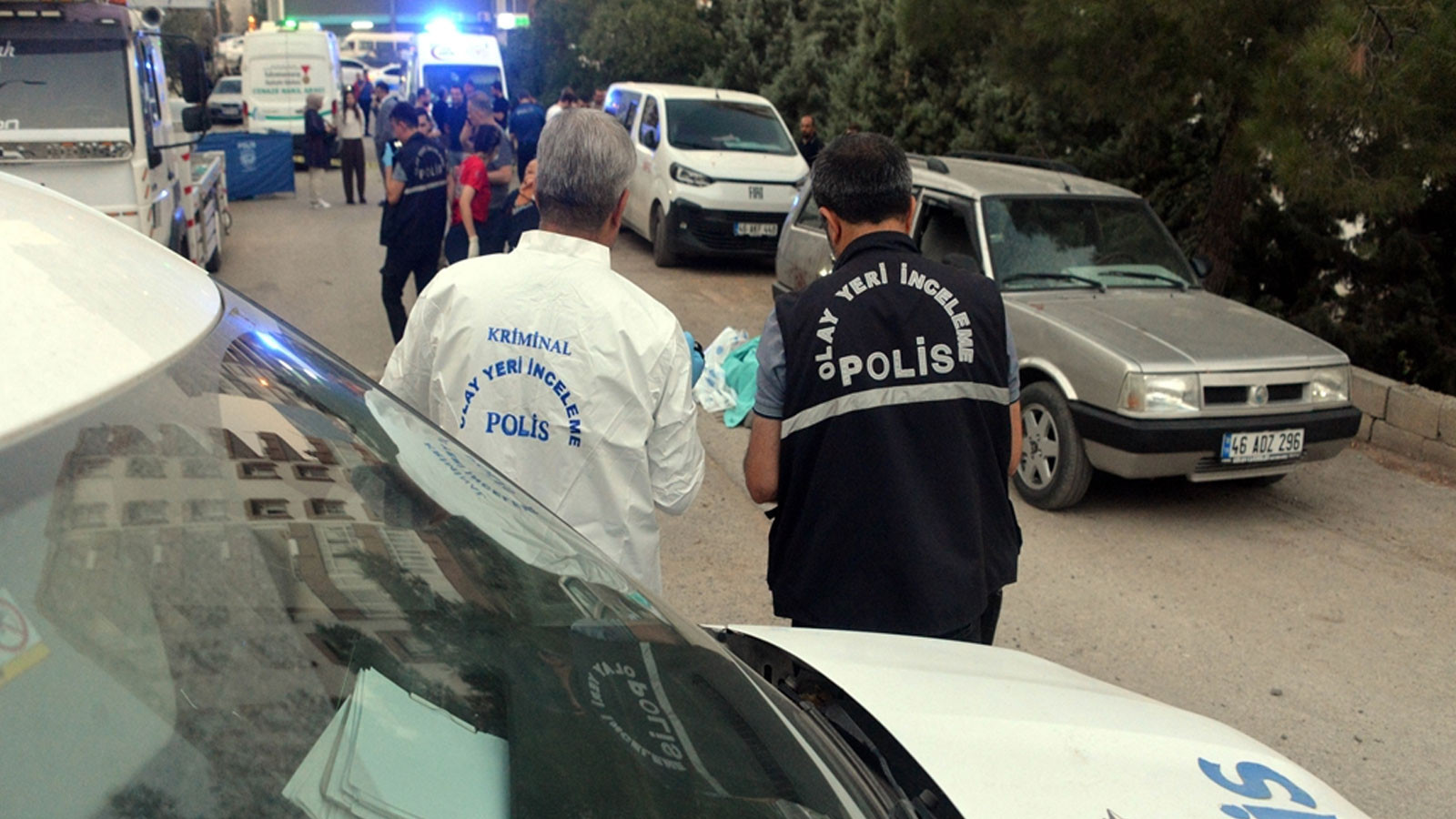 Kahramanmaraş'ta sokak ortasında dehşet: 4 çocuk annesi olan eşini öldürüp intihar etti