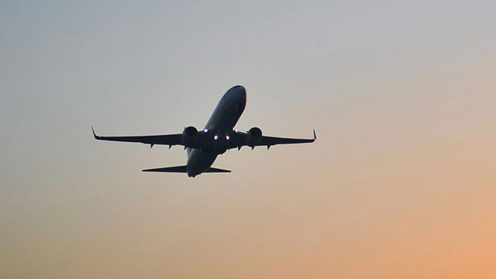 Antalya uçağında tuvalet krizi! Pilot acil iniş yaptı