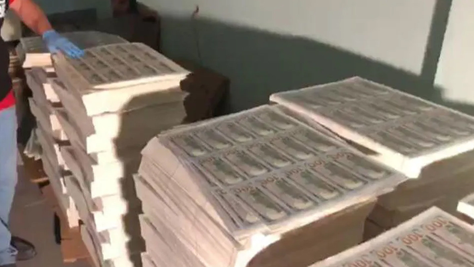 İstanbul'da 3 milyon sahte ABD doları ele geçirildi