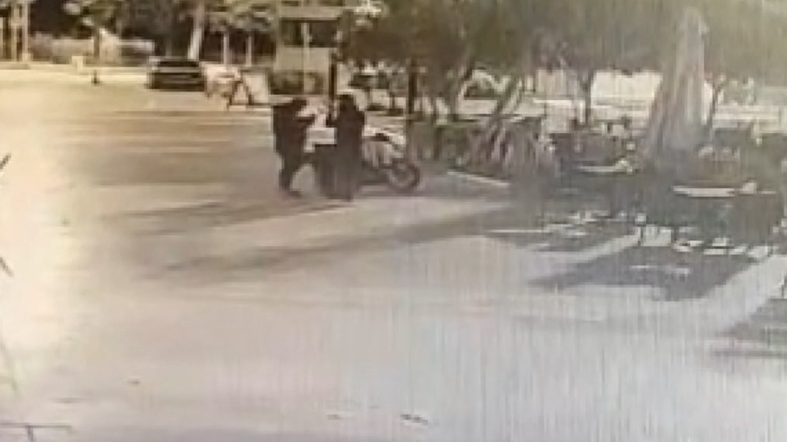 İzmir'de Çiğli Belediyesi kafeteryasına silahlı saldırı