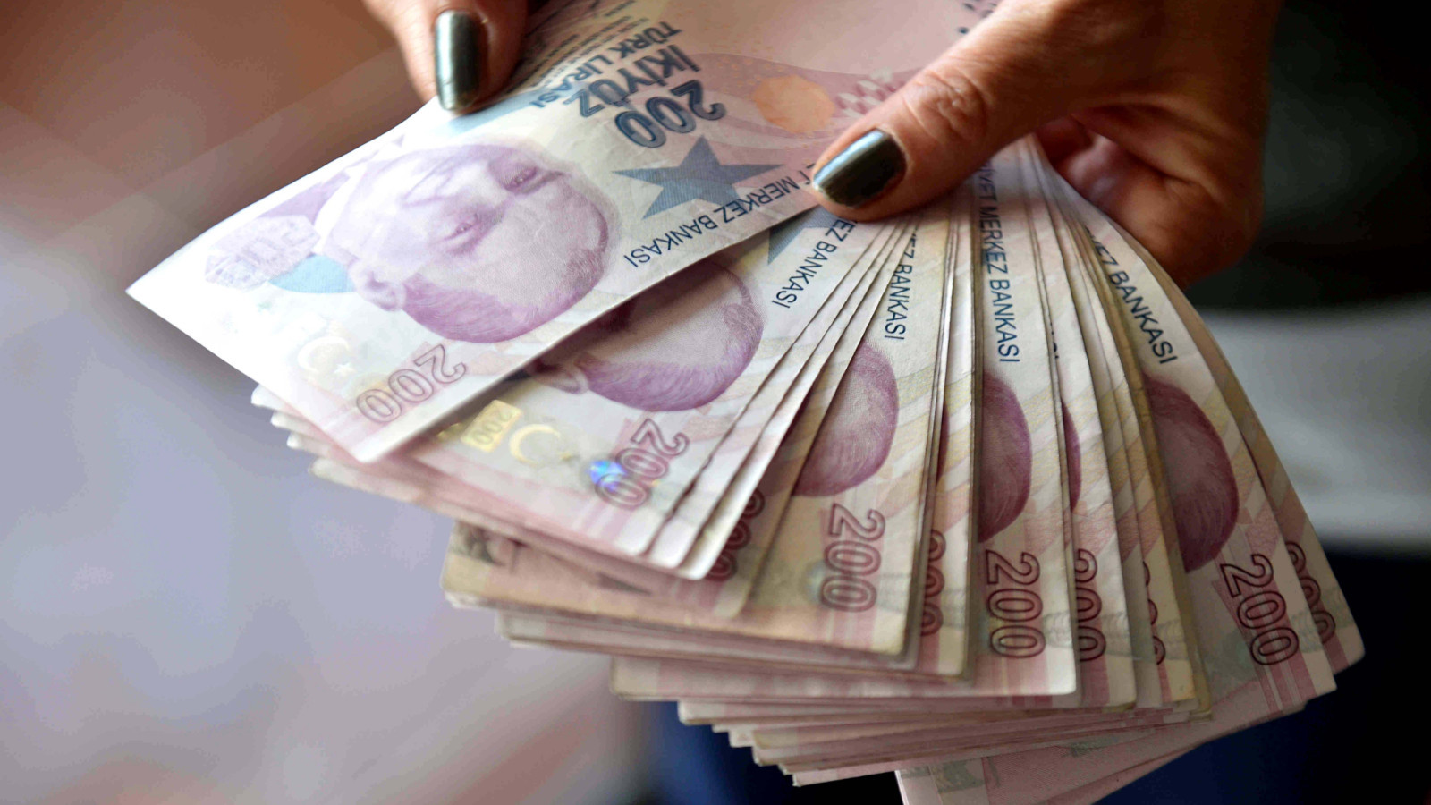 Türk lirasıyla dış ticaret 1 trilyon lirayı aştı