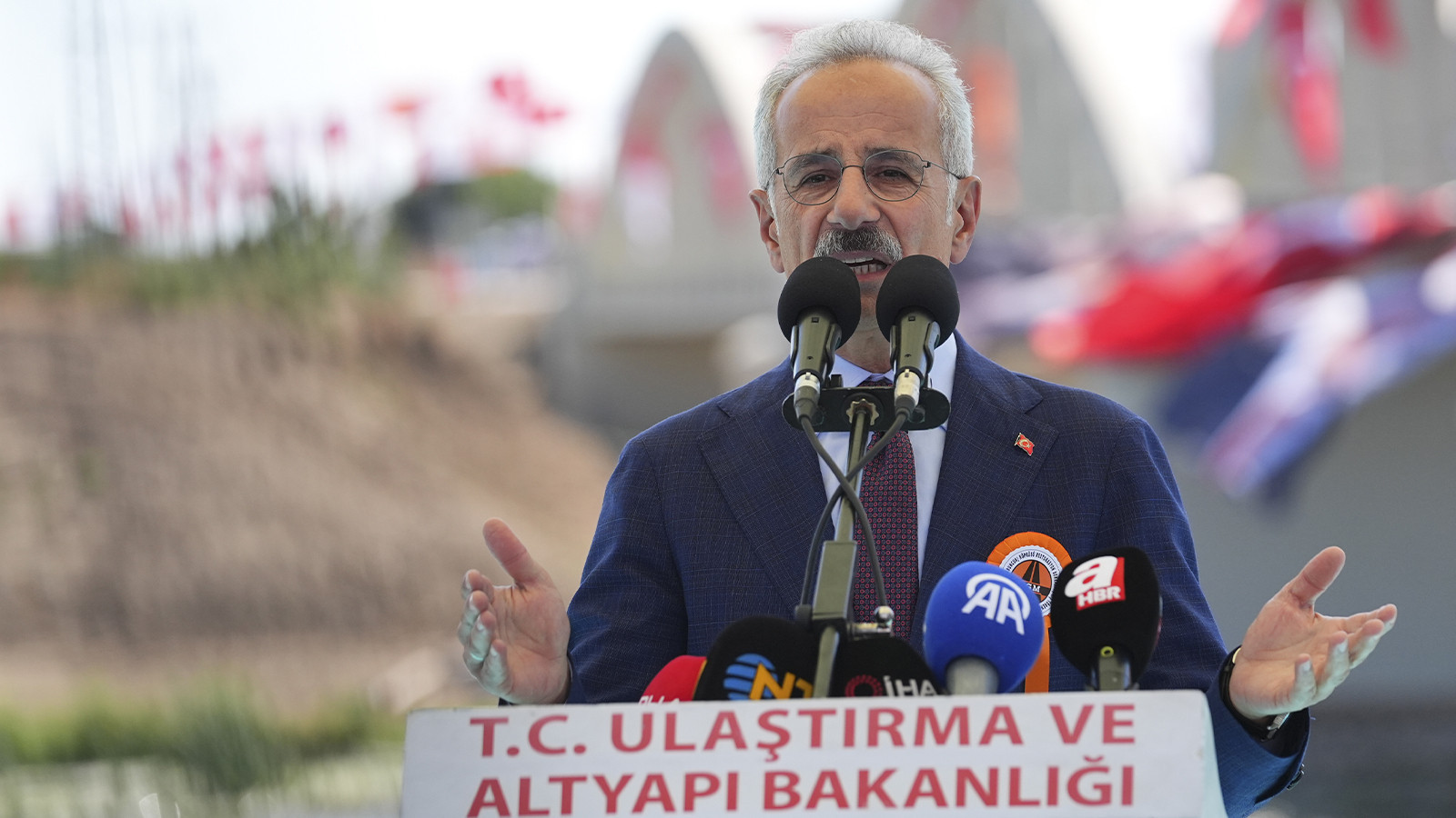 Bakan Uraloğlu açıkladı: Ankara-İzmir arası 3,5 saate düşecek