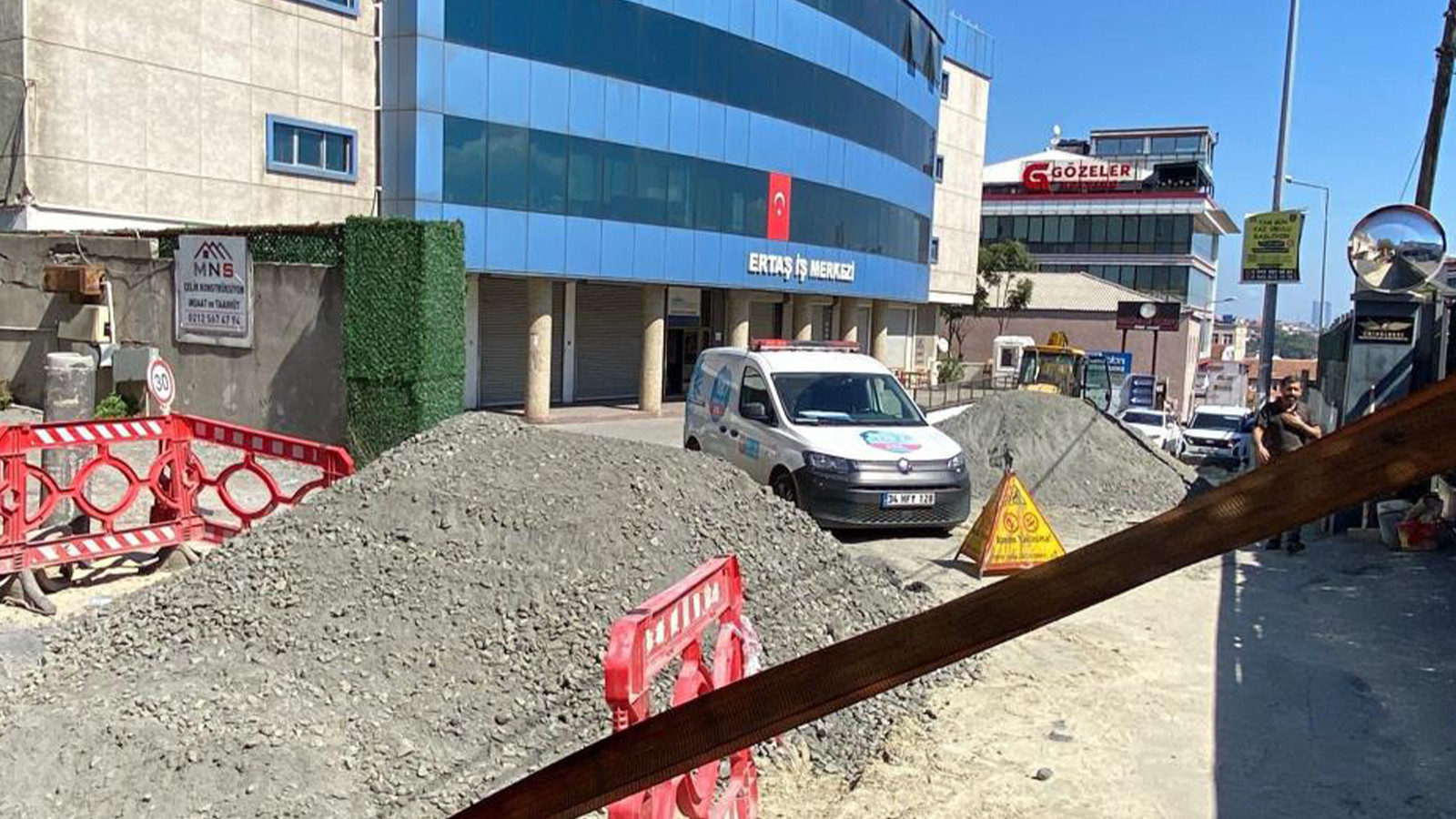 Eyüpsultan’da İSKİ çalışması sırasında doğalgaz borusu patladı