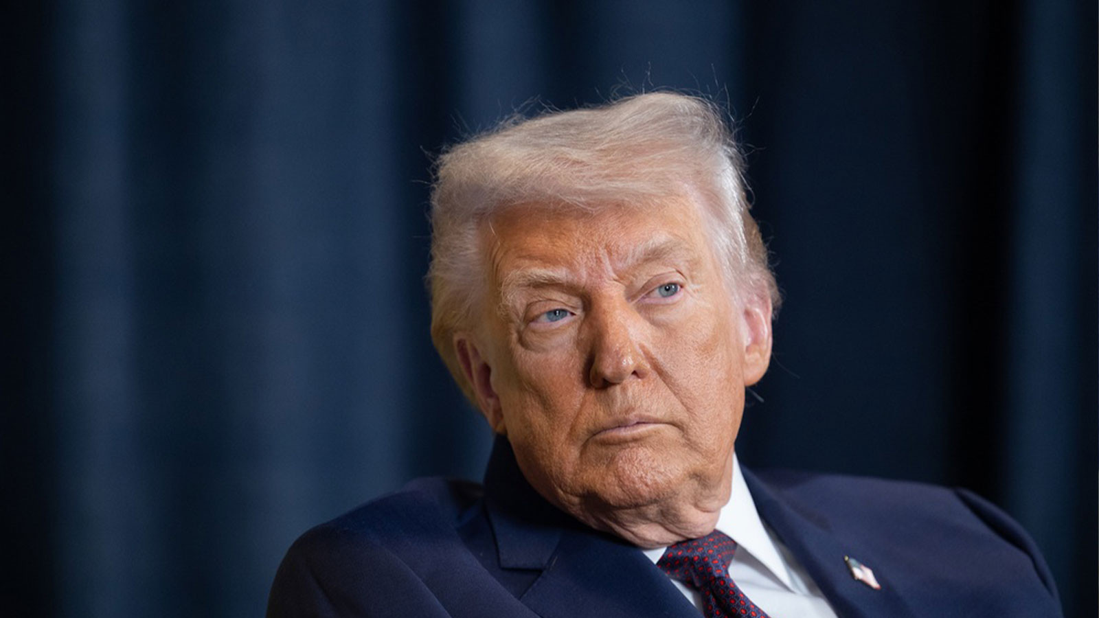 Faizi indirin tehdidi, Trump'ın bitmeyen FED kavgası