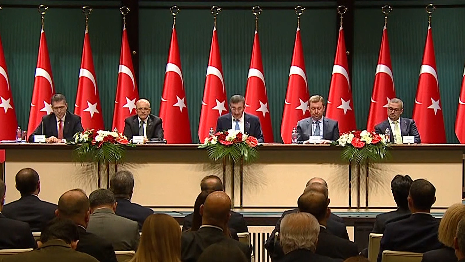 Ekonomide 3 yıllık yol haritası... Enflasyon ve büyüme tahminleri açıklandı
