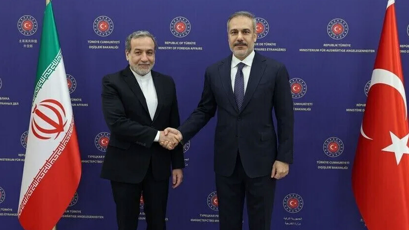 Bakan Fidan İranlı mevkidaşı Erakçi ile görüştü