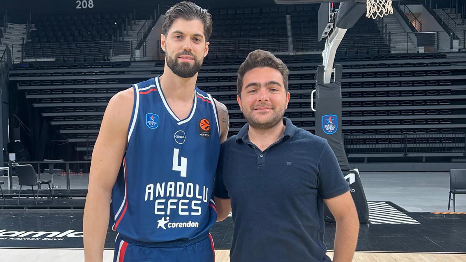Anadolu Efes, Santi Yusta transferini tamamladı