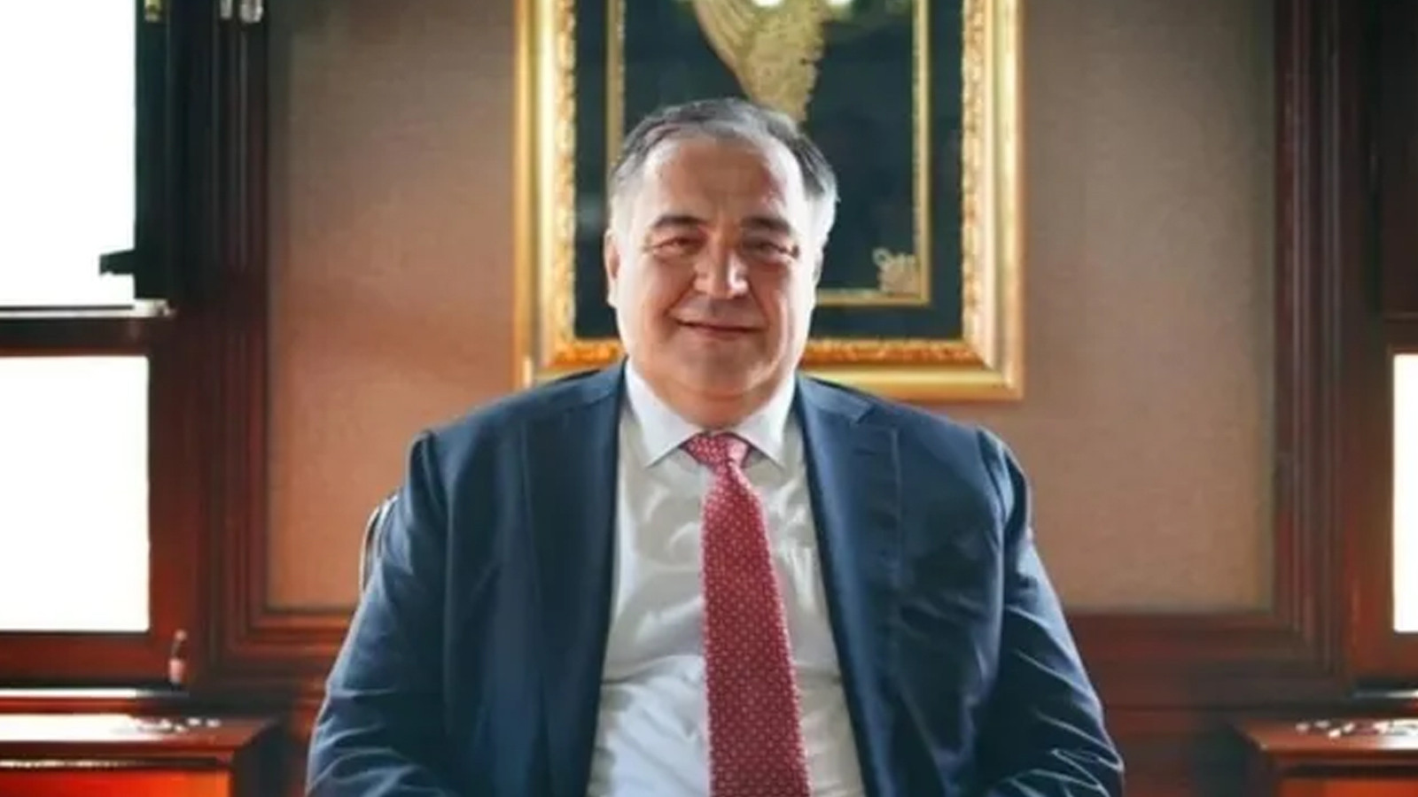 CHP'de 2 belediye başkanı daha istifa etti