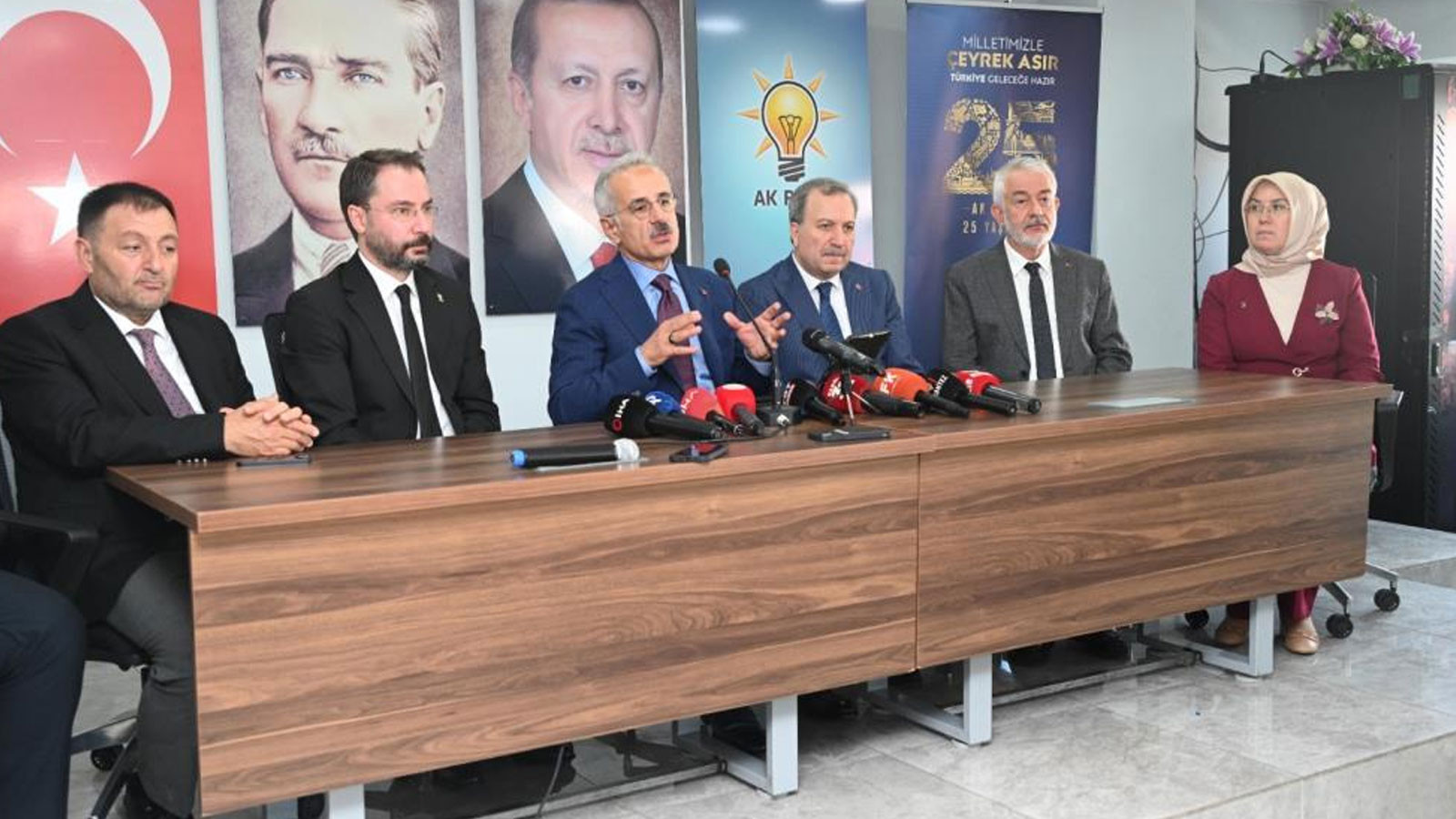 Bakan Uraloğlu: Dünyada 356 noktaya uçabilen bir Türkiye var