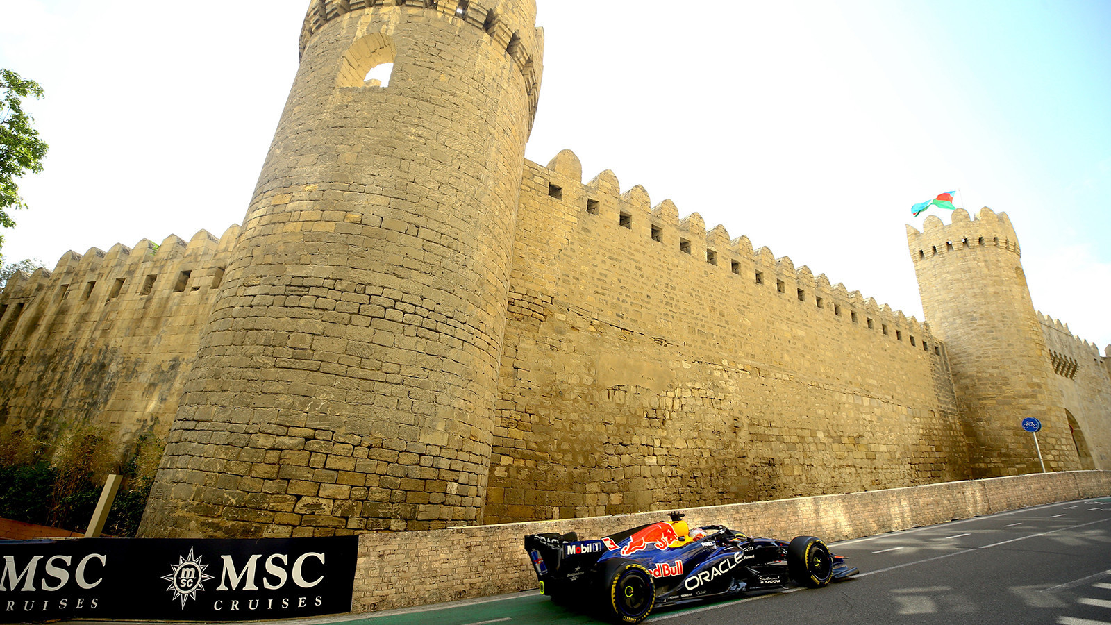 Azerbaycan Grand Prix'sinde pole pozisyonu George Russell'ın