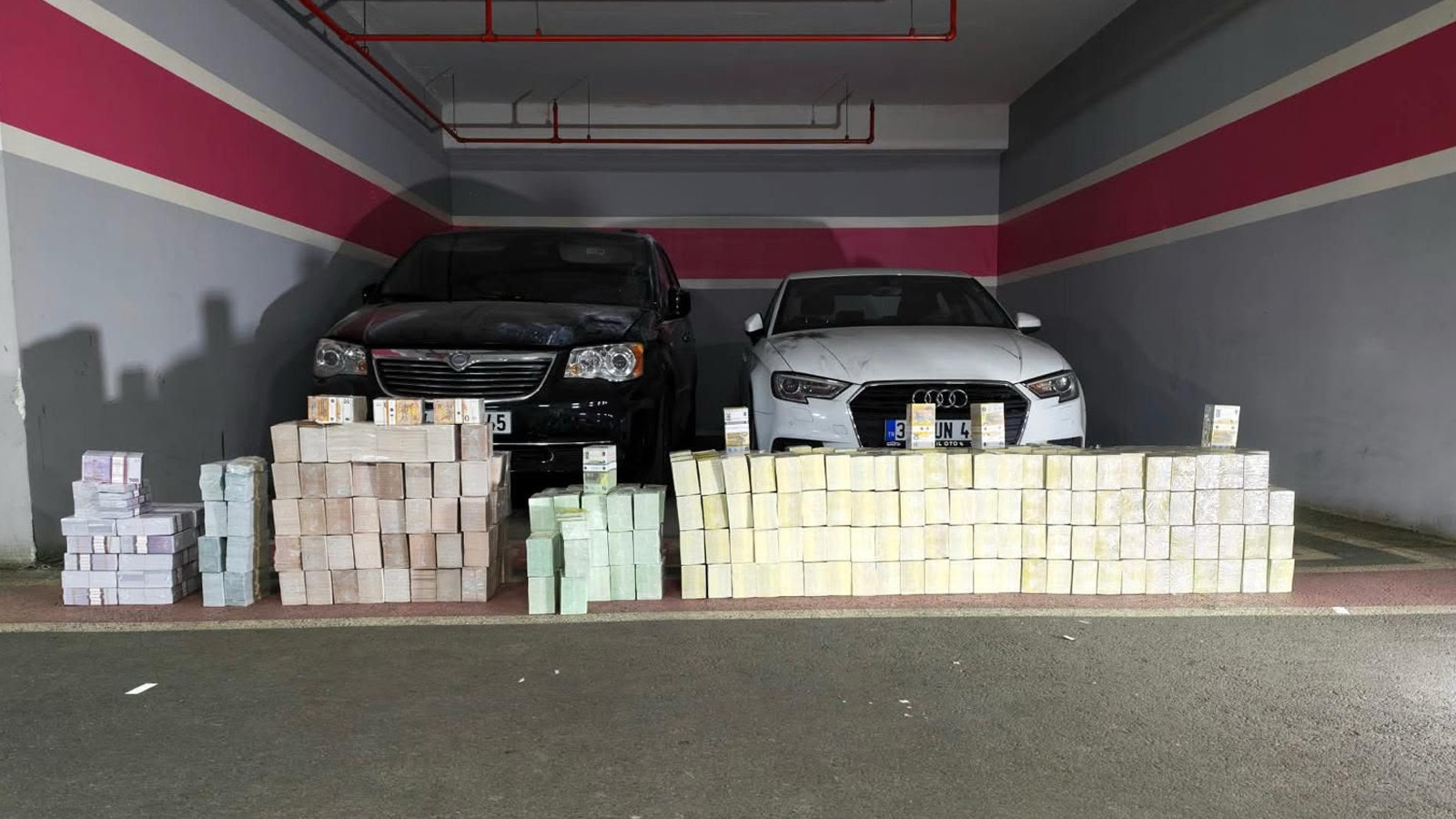 Vanlı Kara Haydar'ın otoparkındaki araçlarda 934 milyon TL döviz ele geçirildi