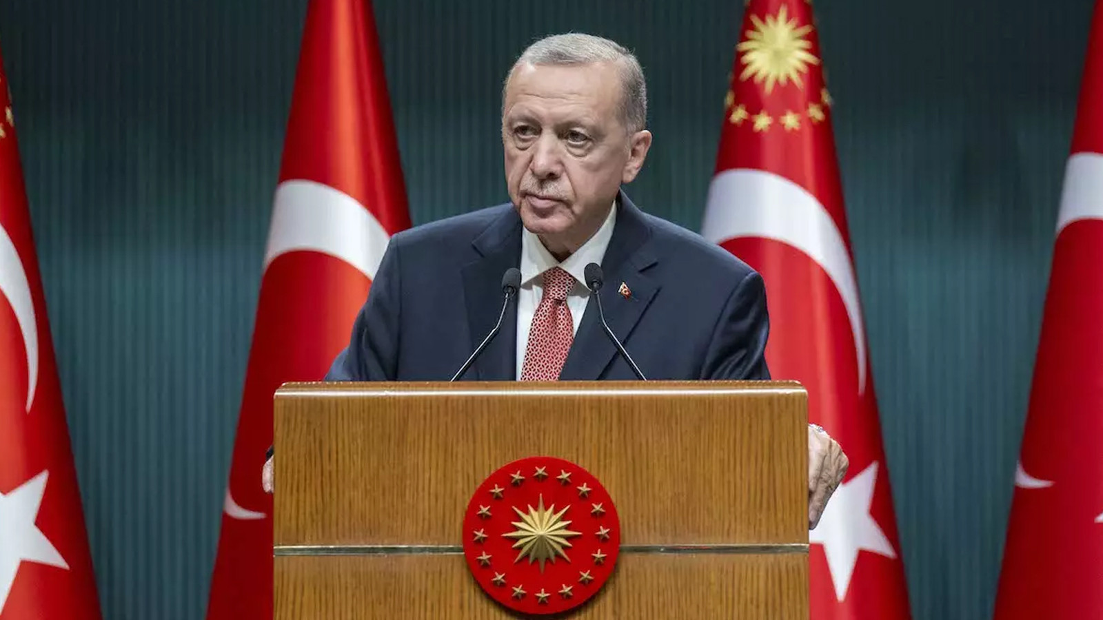 Cumhurbaşkanı Erdoğan, kabine toplantısı sonrası açıklamalarda bulunuyor