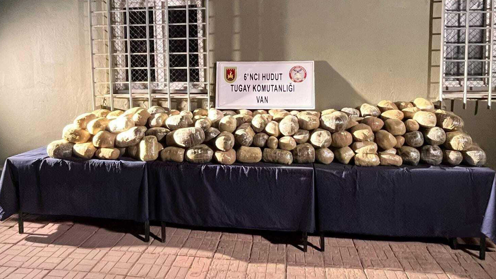 Van'da 412 Kilogram Uyuşturucu Maddesi Ele Geçirildi