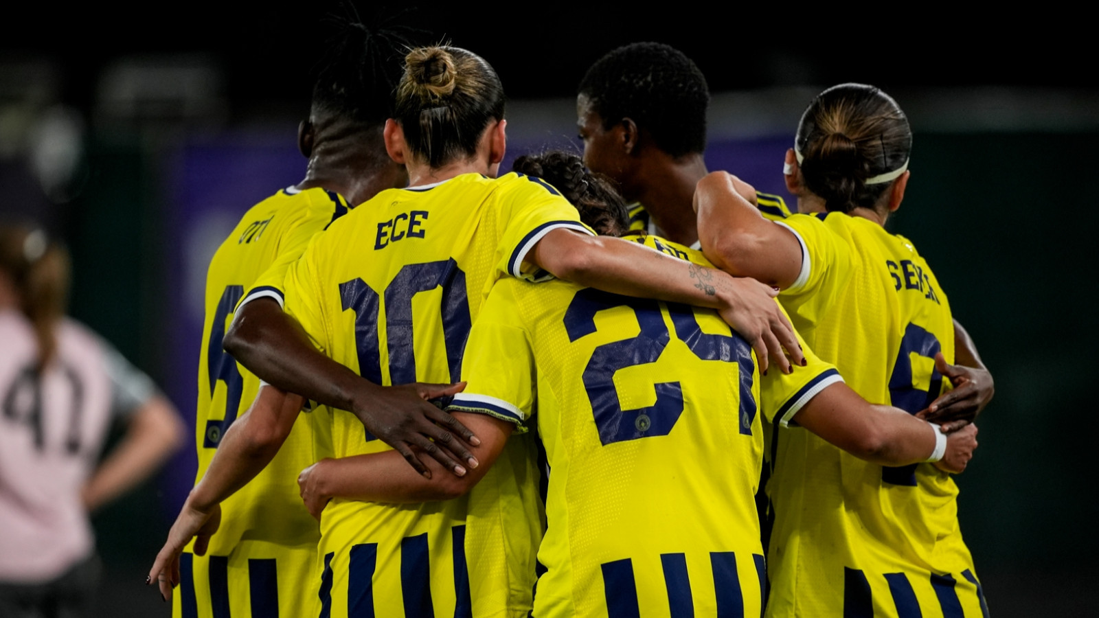 Fenerbahçe, UEFA Avrupa Kupası’nda son 16 turuna yükseldi