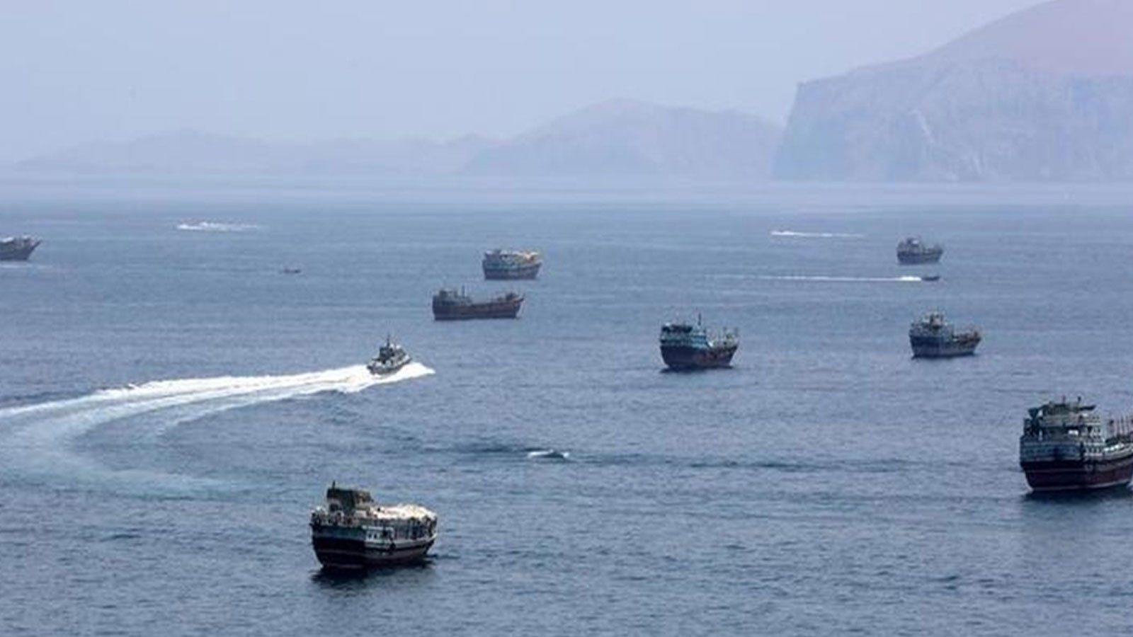 Hürmüz Boğazı'nda 2,5 Milyon Varil Petrol Taşıyan Tankere Saldırı