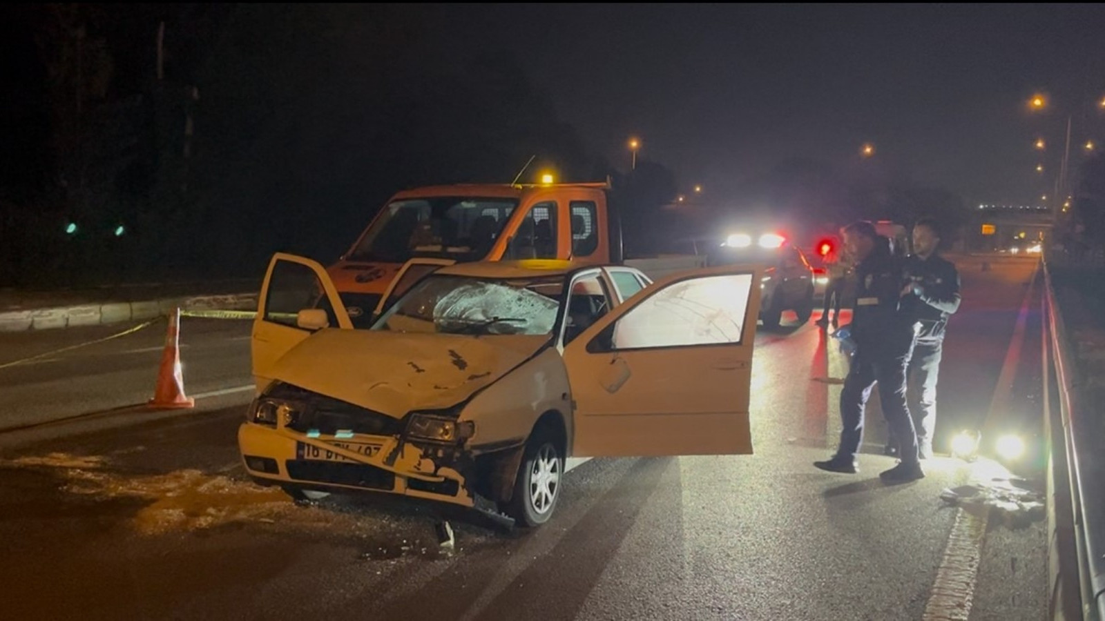 Bursa'da yaya karşıya geçerken otomobile çarptırıldı, yaşamını yitirdi