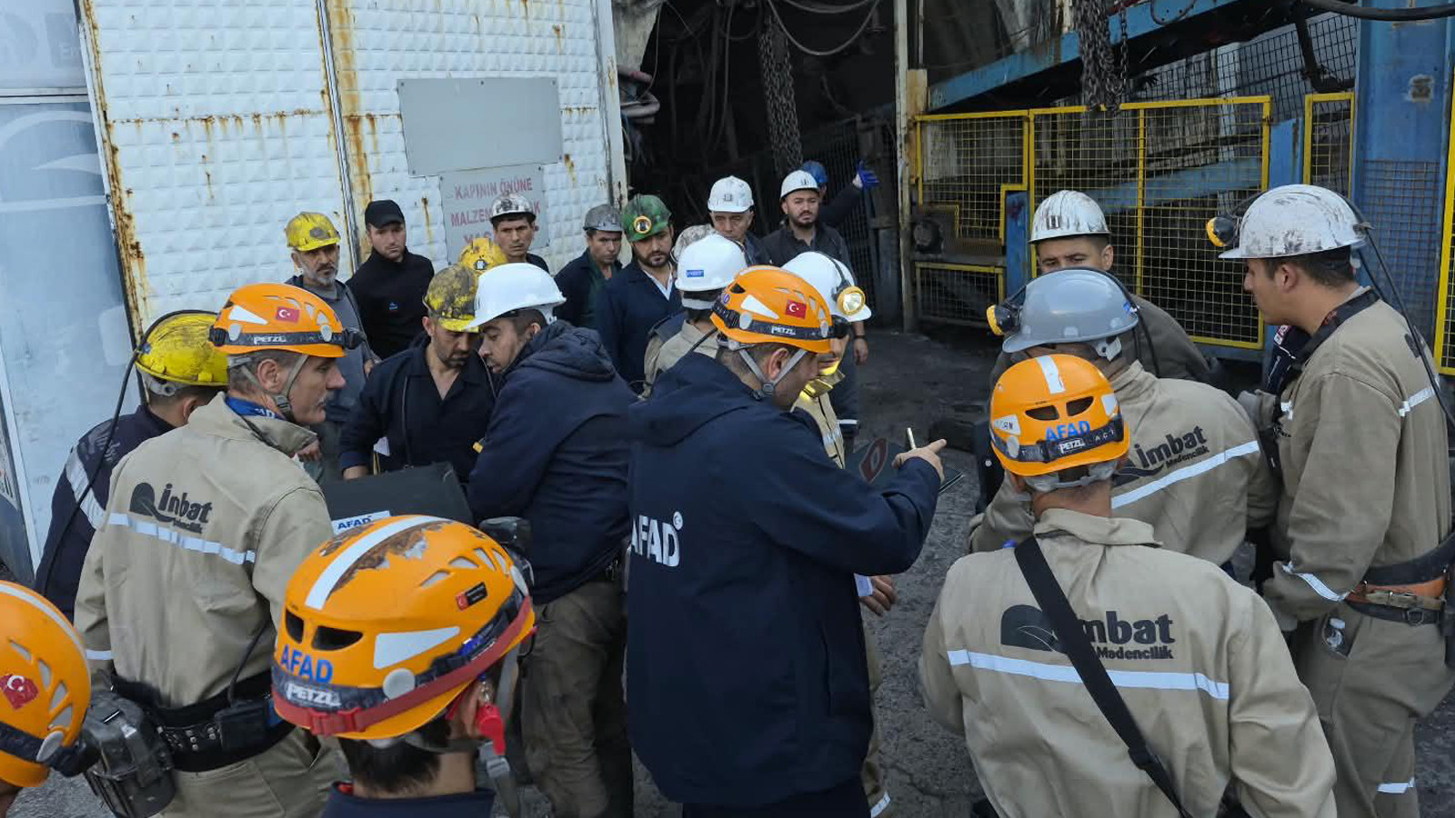 Soma'da maden ocağında 5 işçi öldü, 9 kişi tutuklandı
