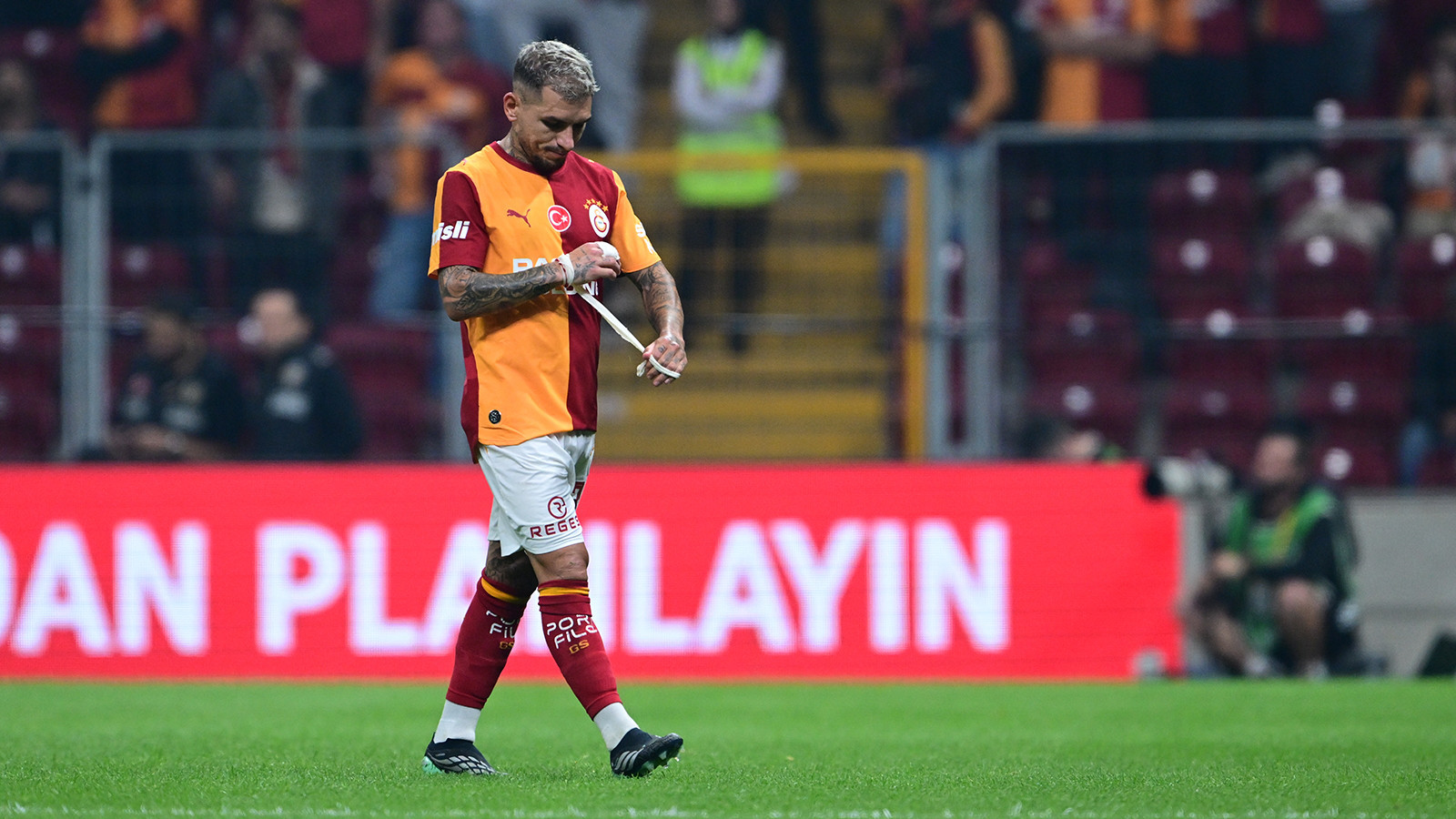 Lucas Torreira, Galatasaray kariyerinde bir ilki yaşadı