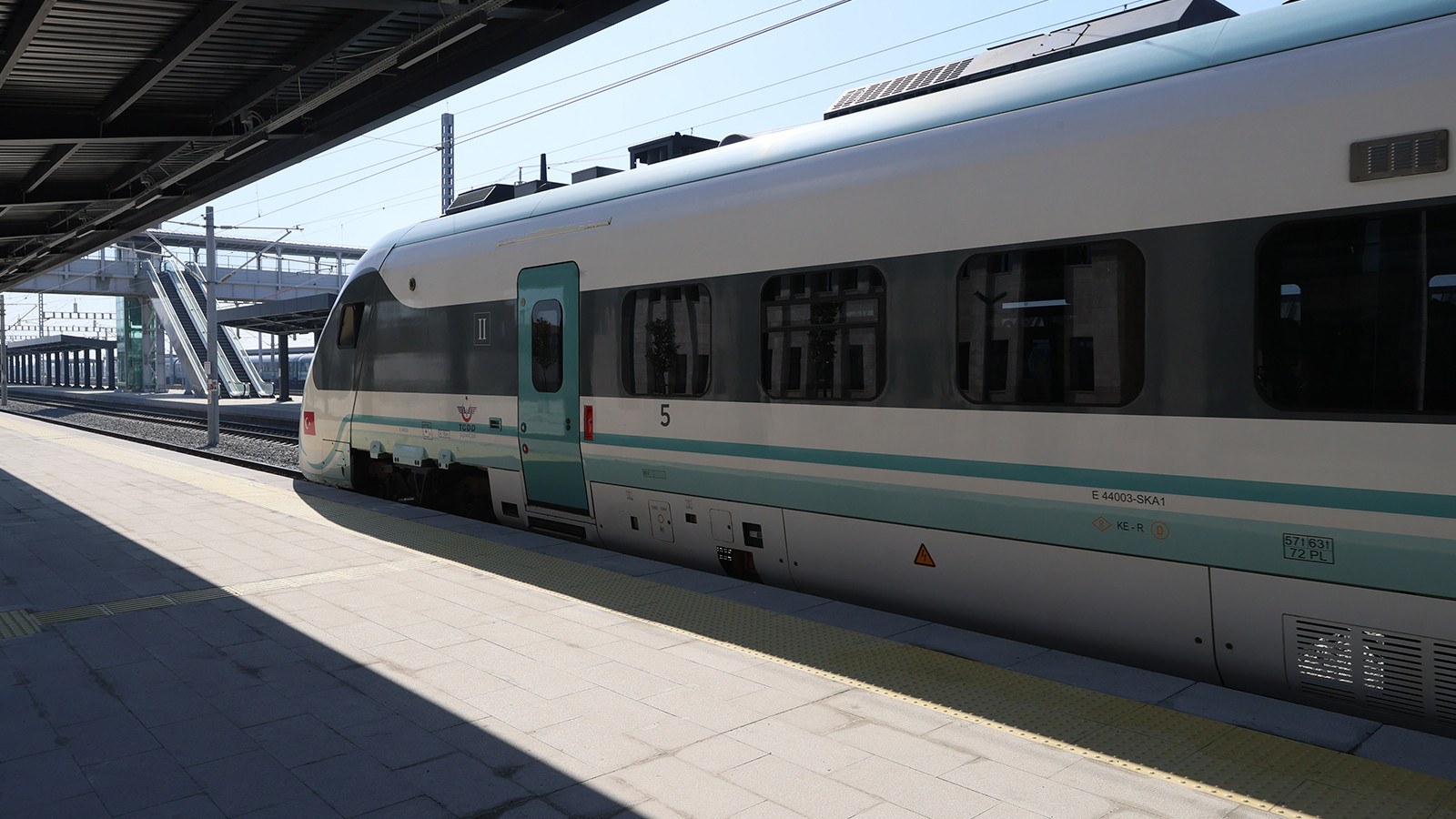 Halkalı-Edirne hızlı tren sefer saatleri açıklandı! Günlük 6 sefer yapılacak