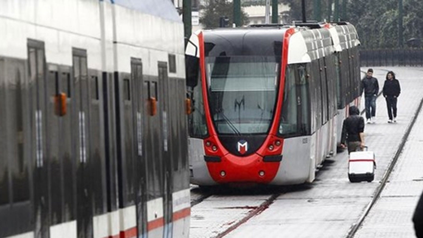 İstanbul'da aksayan tramvay ve metro seferleri yeniden başladı