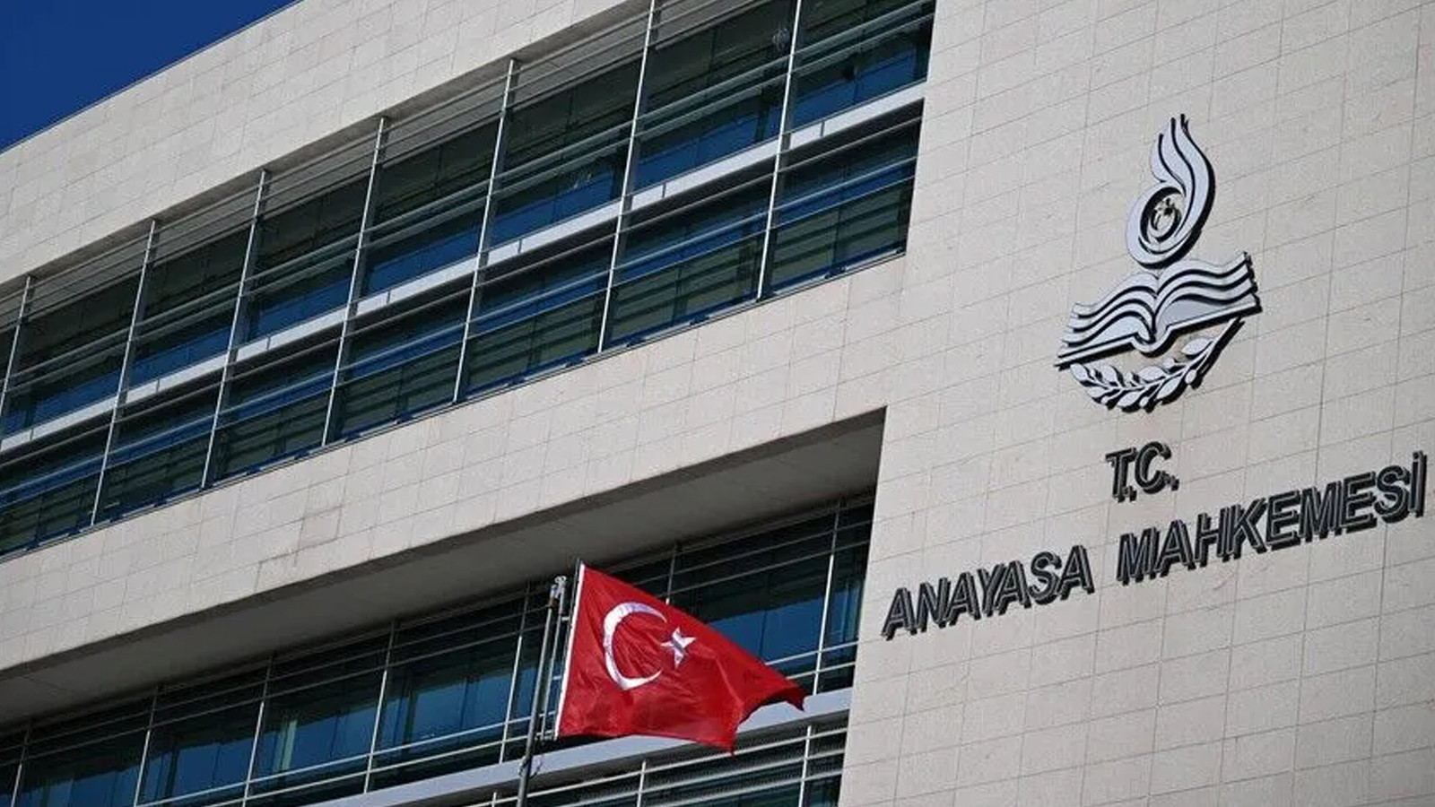 AYM, 26 siyasi parti hakkında suç duyurusunda bulundu