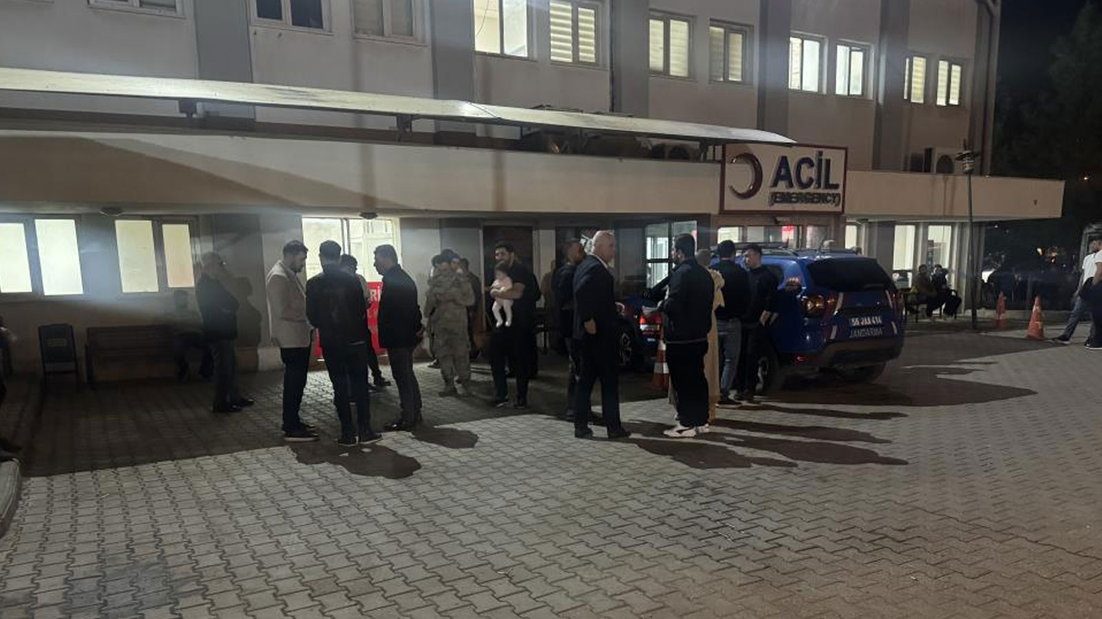 Siirt'te gıda zehirlenmesi şüphesiyle 22 kişi hastaneye kaldırıldı