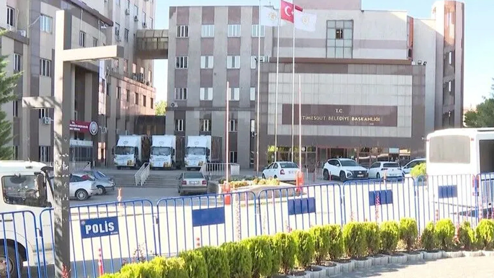 Etimesgut Belediyesi'ne yönelik soruşturma: 7 kişi tutuklandı