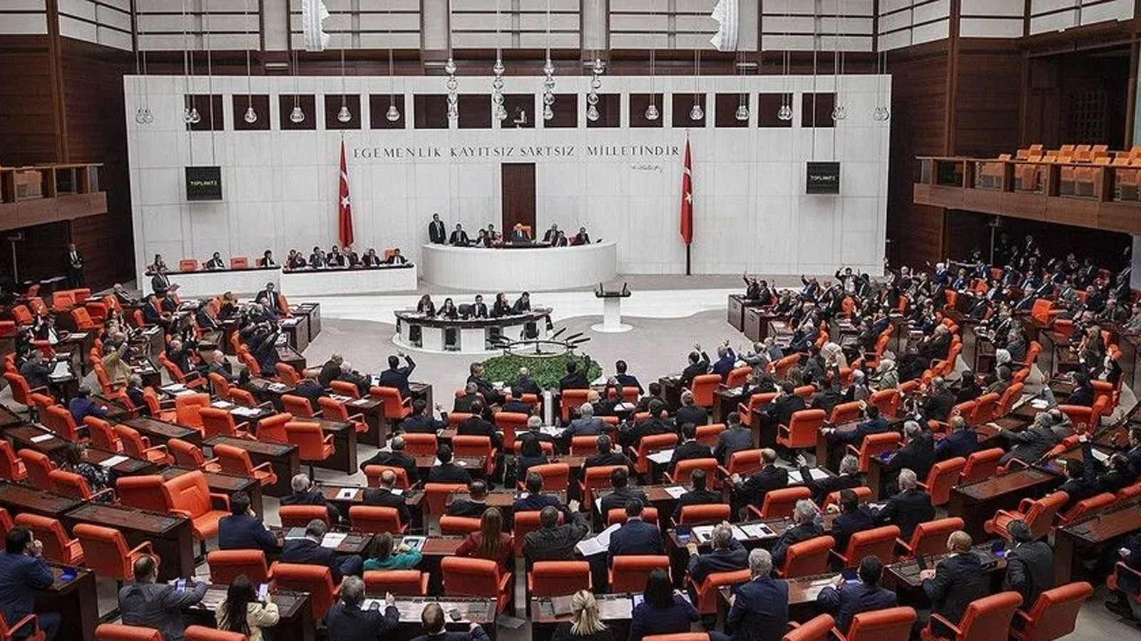 Meclis'te yeni haftada fon teklifi gündemde