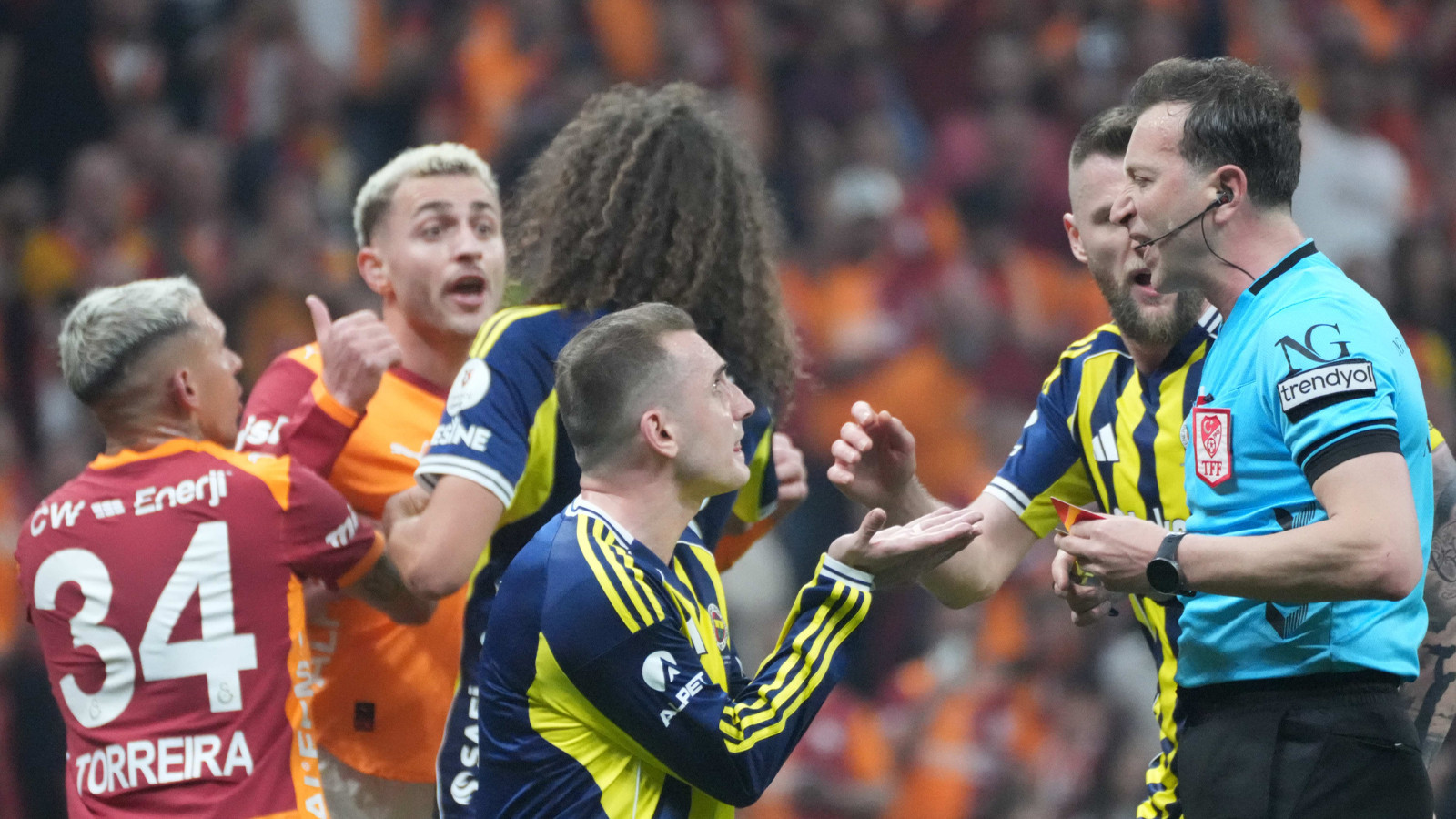 Galatasaray-Fenerbahçe derbisini Atilla Karaoğlan yönetecek