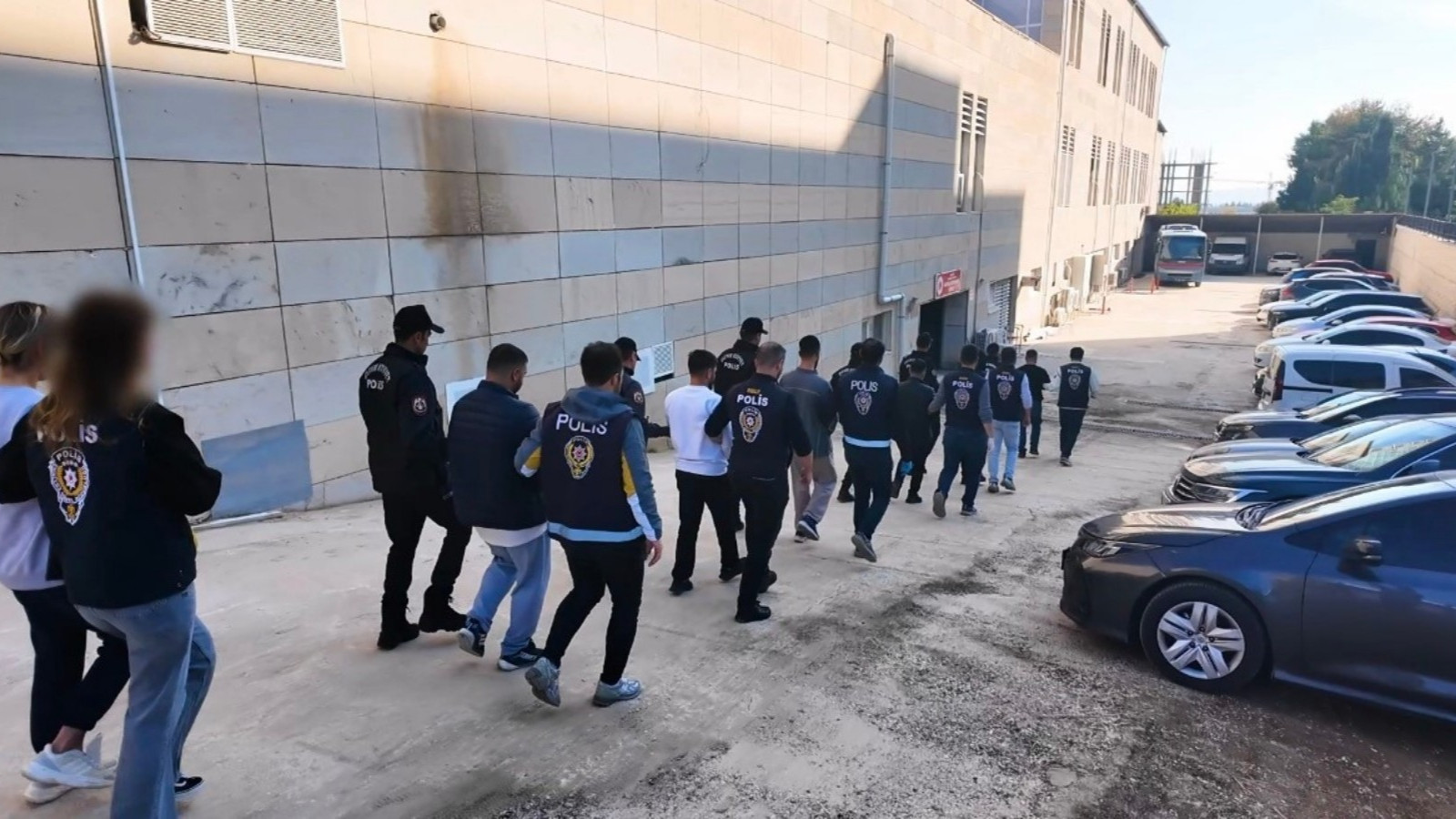 Bolu ve İstanbul'da yasa dışı bahis operasyonu: 4 şüpheli tutuklandı