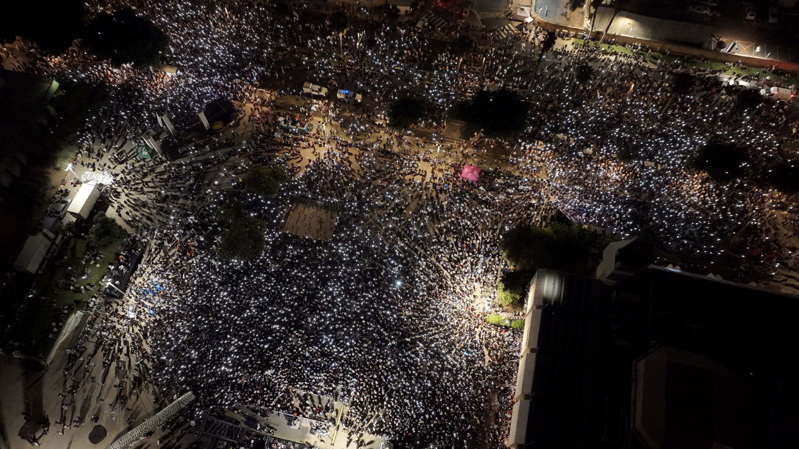 İsrail'de Netanyahu Karşıtı Büyük Protesto