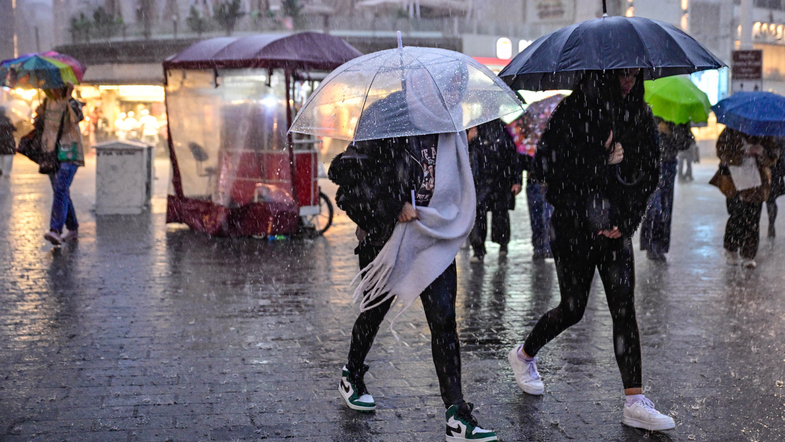 İstanbul'da Beş İlçe İçin Şiddetli Yağış Uyarısı