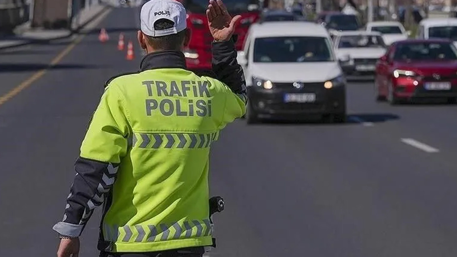 İstanbul'da yarın bazı yollar trafiğe kapatılacak: İşte alternatif güzergahlar