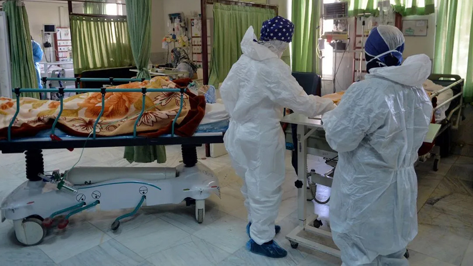 Afrika'da Ebola Krizi: Can Kaybı 5 Bini Zorluyor, Sınırlar Açık Kalıyor
