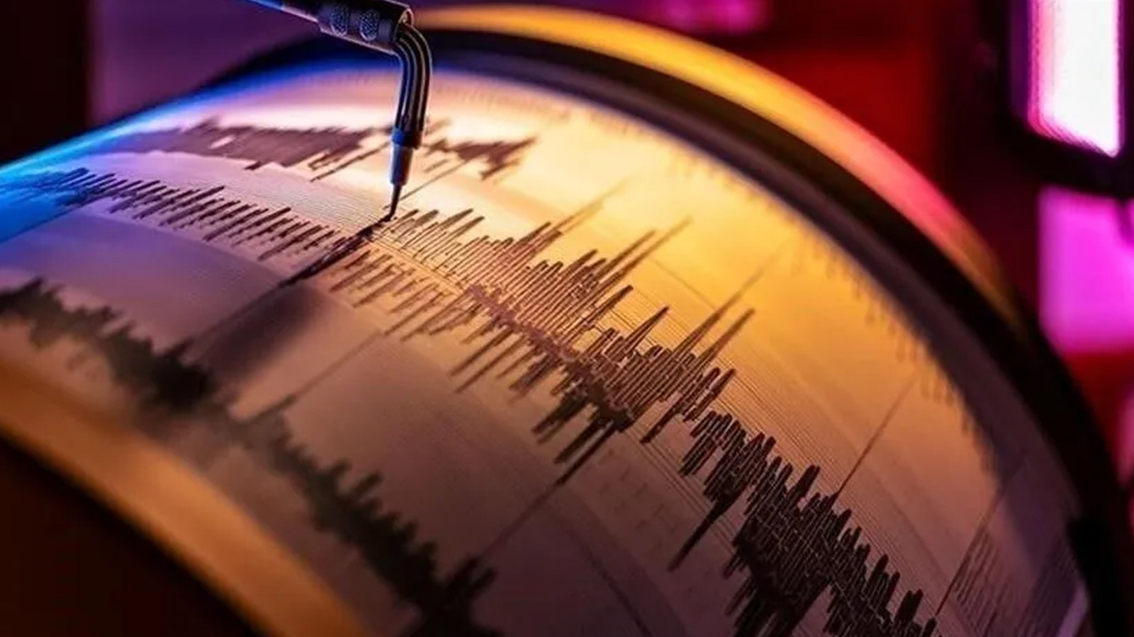 Ege Denizi'nde 4.7 Büyüklüğünde Deprem Meydana Geldi
